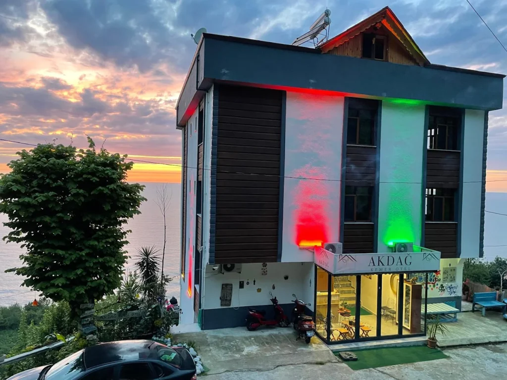 Akdağ Kemer Otel, Çayeli