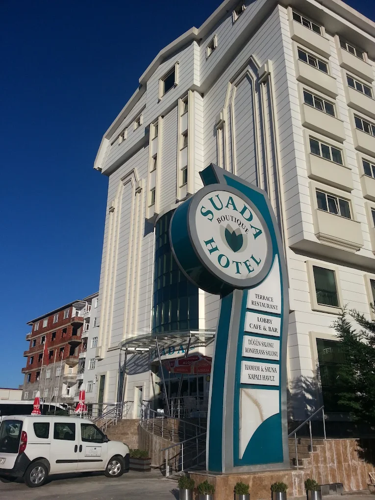 Green Suada Hotel, Pazar